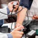 5-vitaminov-ktore-by-ste-nemali-uzivat-pri-vysokom-krvnom.webp.webp