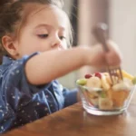je-bezpecne-davat-dietatu-granatove-jablko-odbornik-na-vyzivu-dal.webp.webp