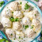 kotlety-v-smotanovej-omacke-recept-na-vynikajuce-domace-jedlo.webp.webp